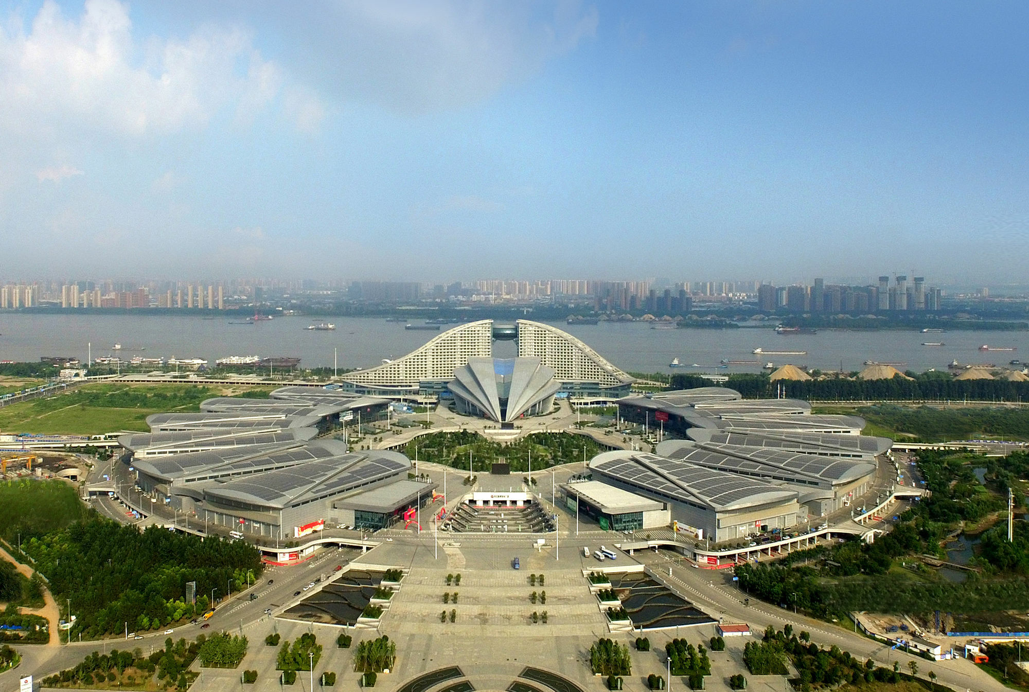Intercontinental Wuhan By Ihg - Yangtze River View Exterior foto